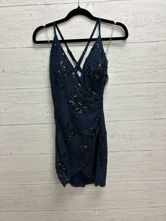 Size 1 Speechless Navy/Black GOWN