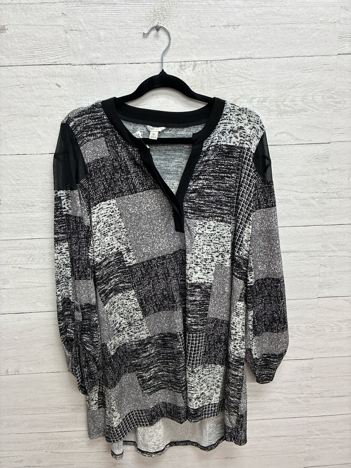 Size XL Cato Black/White Womens Shirt