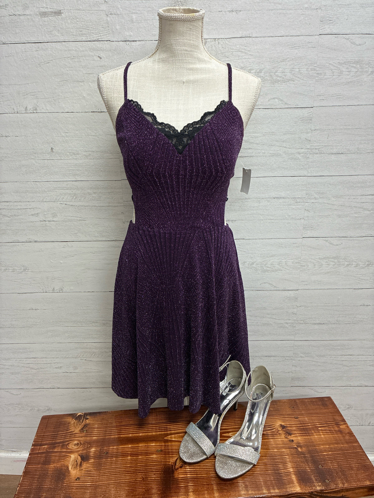 Size 8 Speechless Purple GOWN