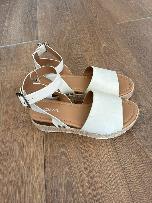 7.5 Soda White Womens Sandal