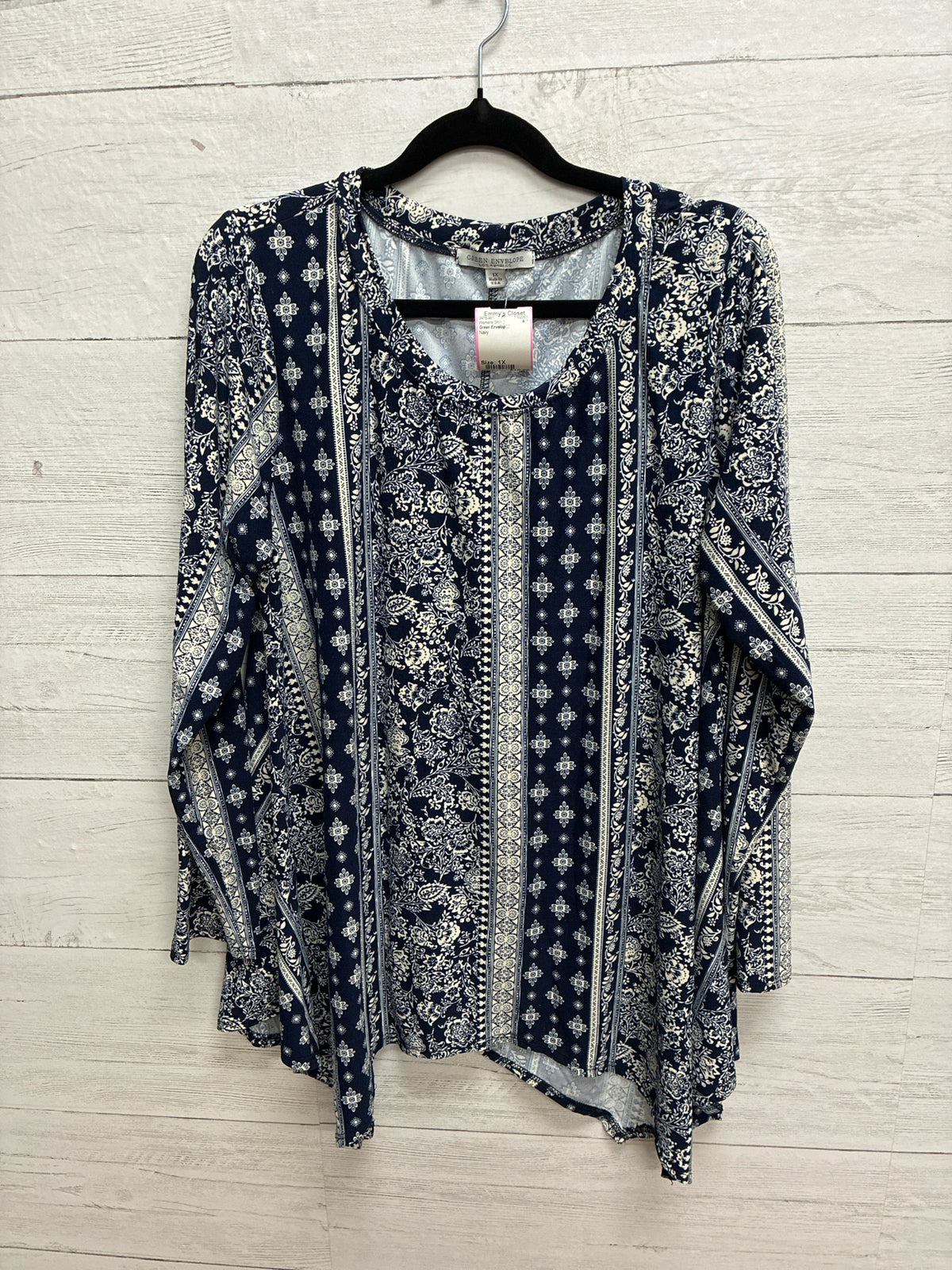 Size 1X Green Envelop Navy Womens Shirt
