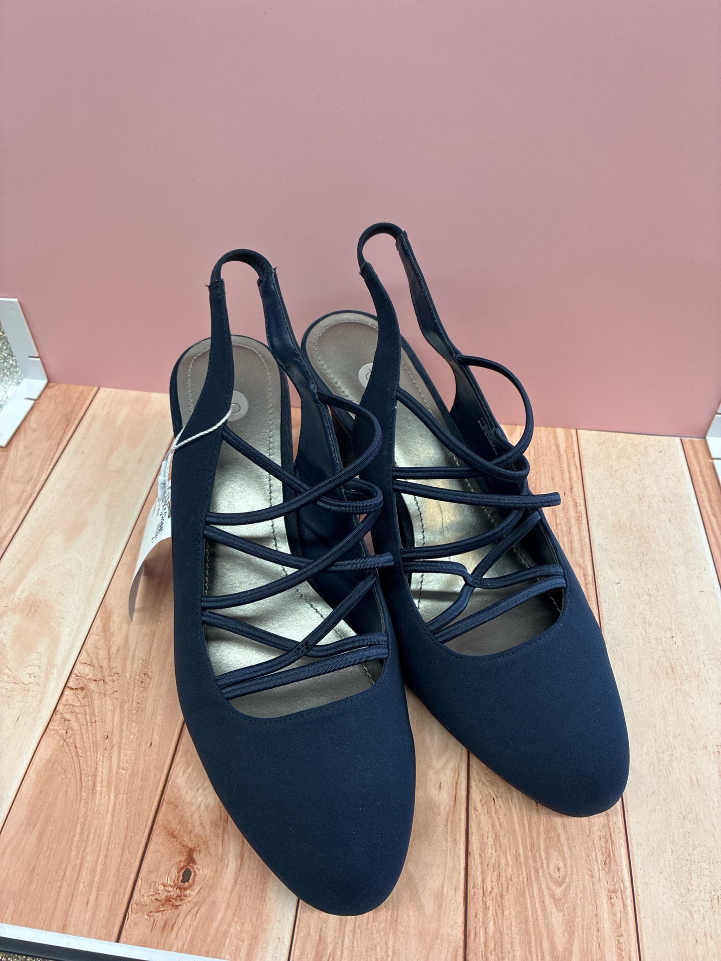 8 CP Navy Womens Shoe