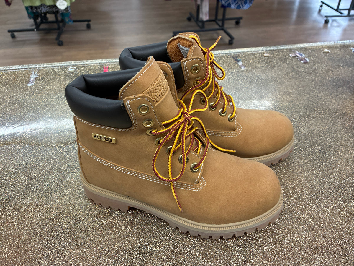 4.5 Rugged Outback Camel Womens Shoe