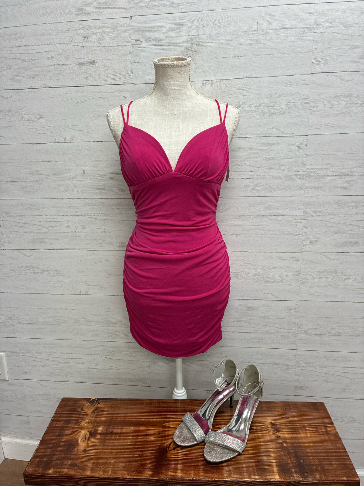Size 6 N/A Pink GOWN