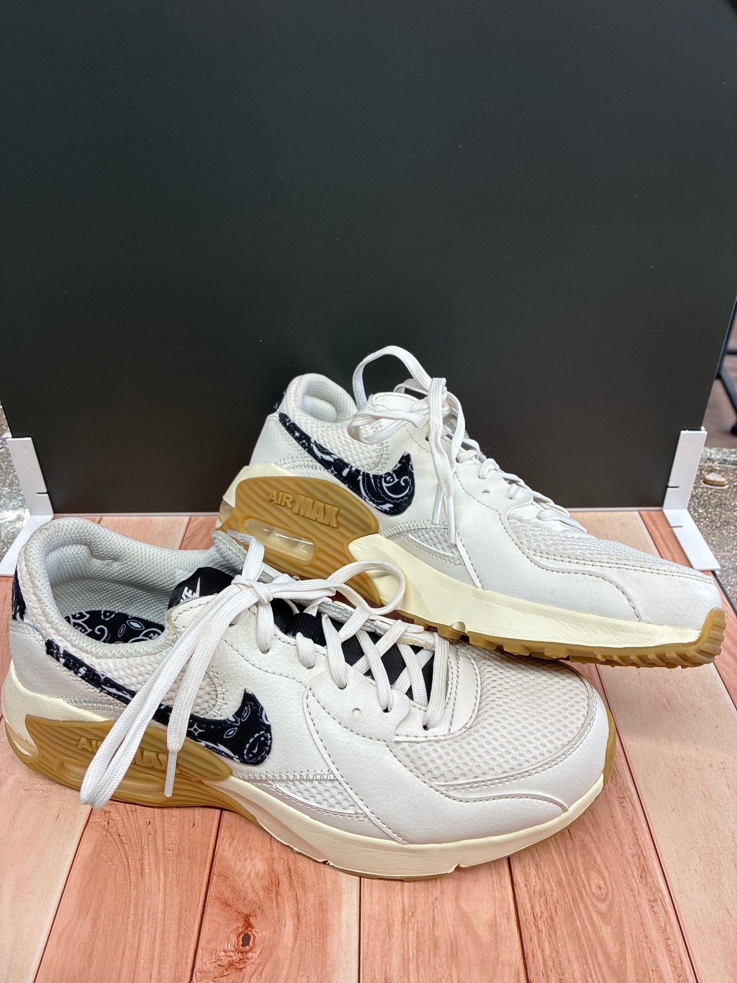7 Nike White Womens Shoe