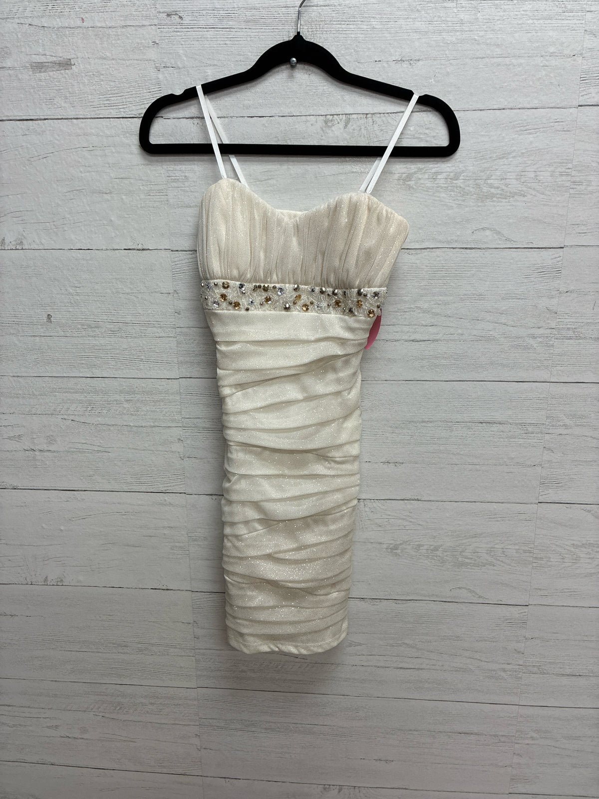 Size S City Triangles White GOWN