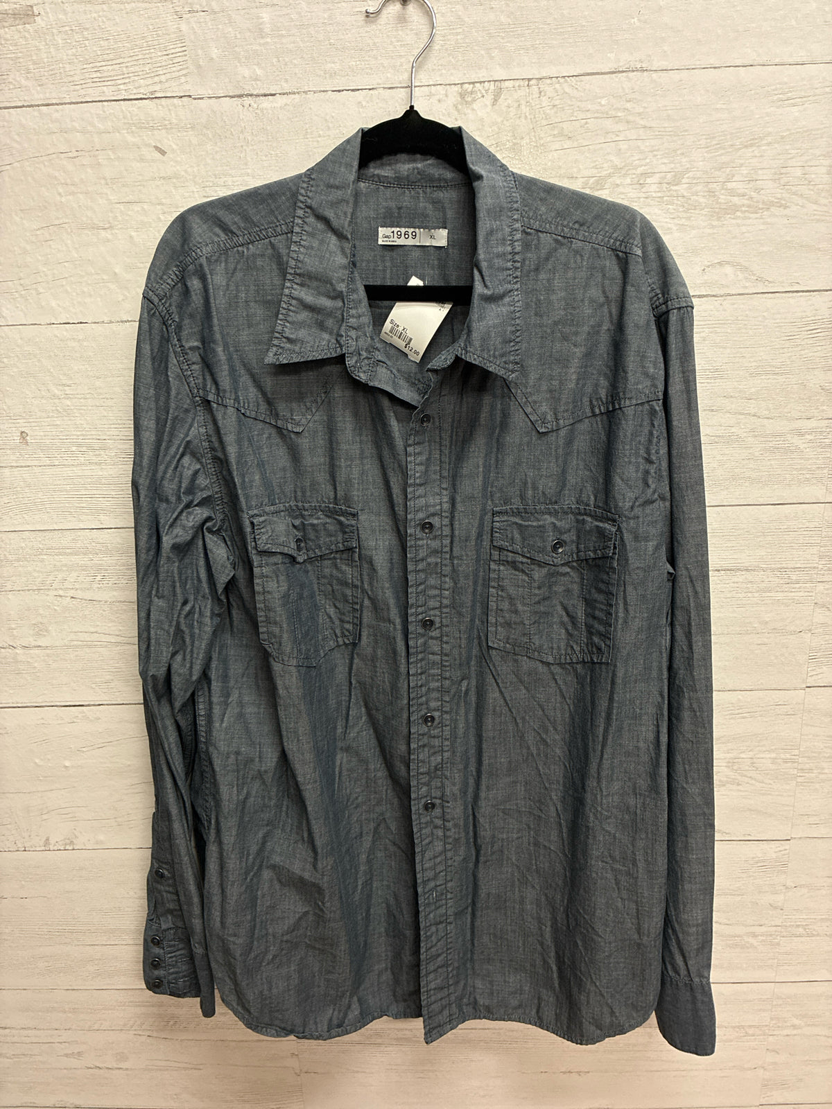 Size XL Gap Grey Mens Shirt
