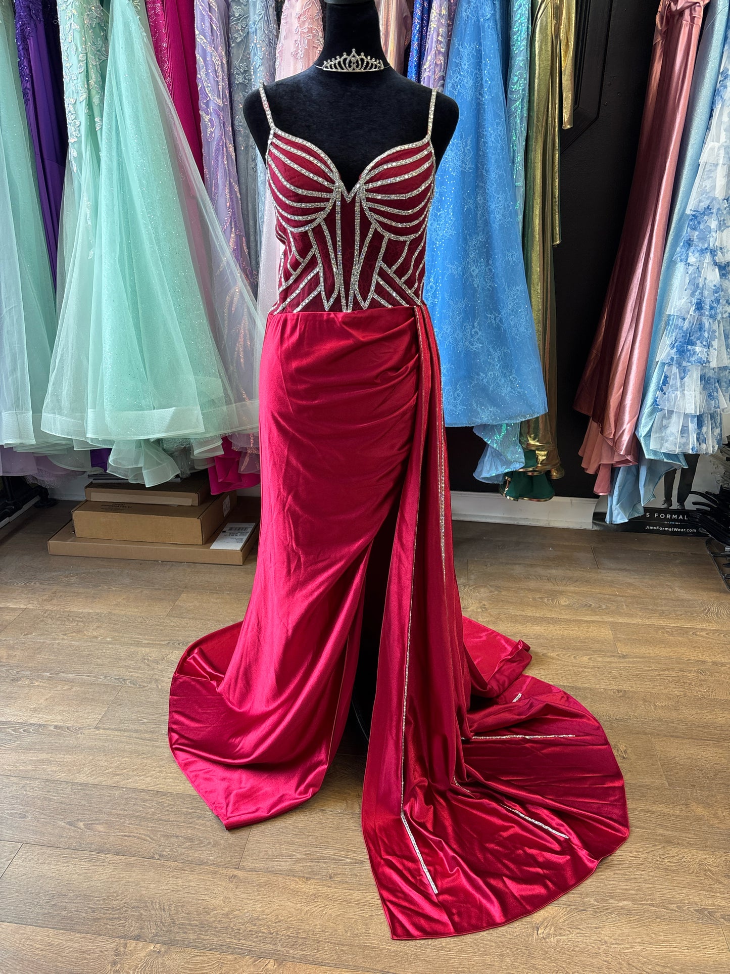 Size 6 Emmi's Elegance Red GOWN