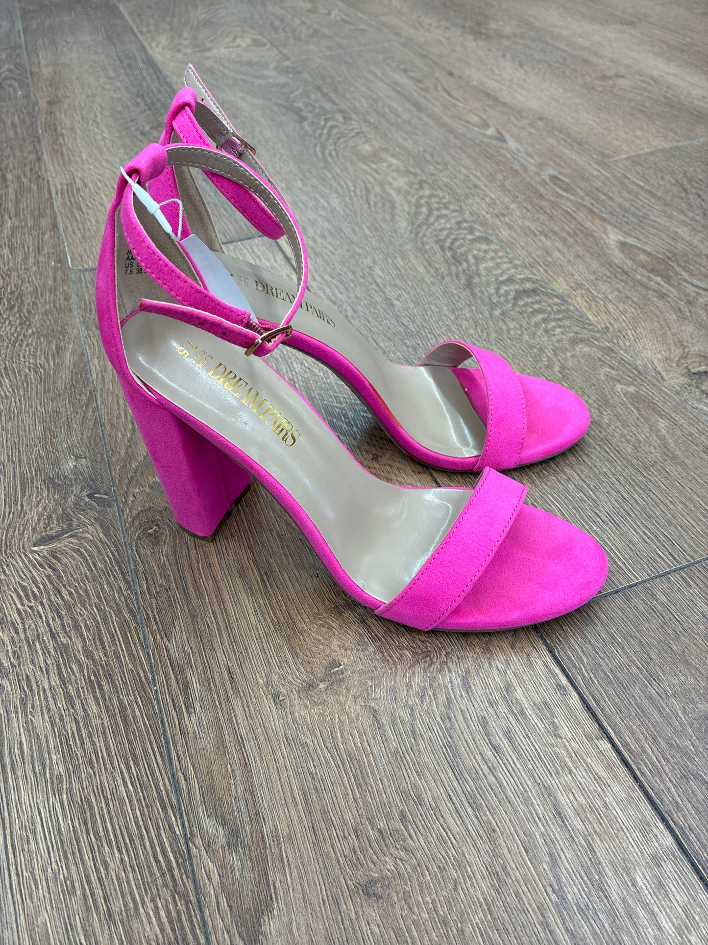 7.5 Dream Pairs Pink Womens Heels
