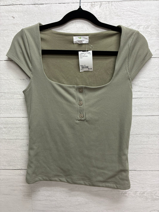 Size S Live in the moment Green Womens Shirt