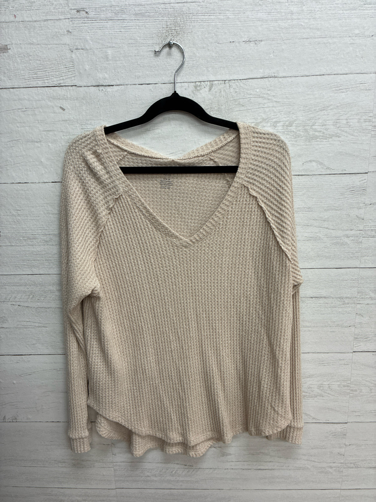 Size M American Eagle Cream Womens Shirt