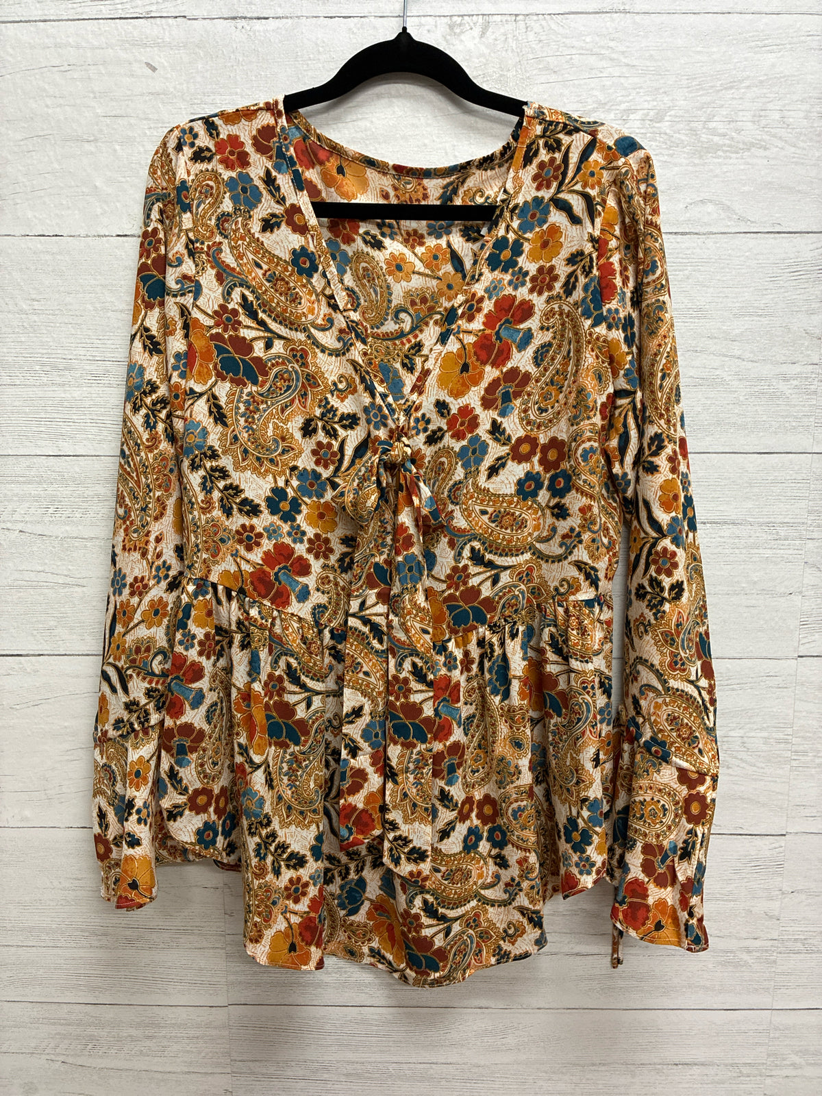 Size M N/A Orange Womens Shirt