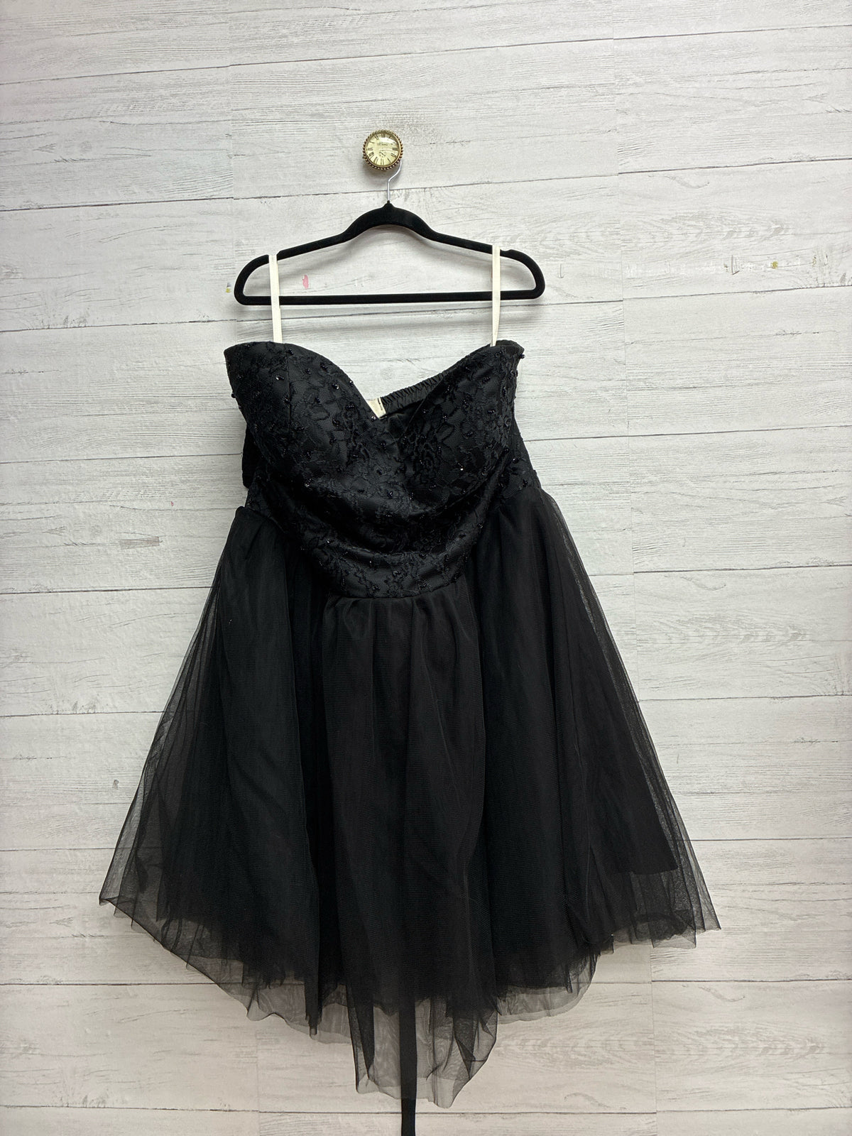 Size 3X Black GOWN