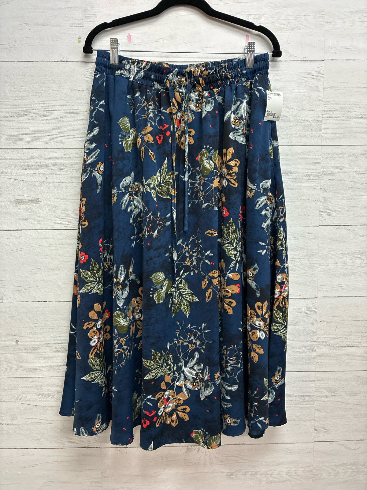 Size L Abaadlw Navy Skirt